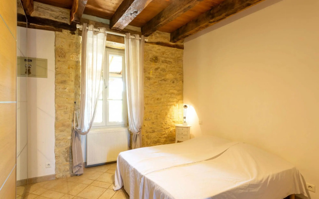 Fantastic Holiday Home in Dégagnac with Jacuzzi