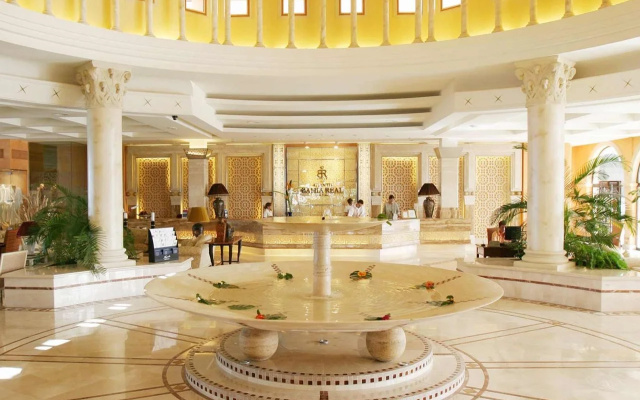 Gran Hotel Atlantis Bahia Real G.L.