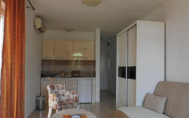 Luna Apartments