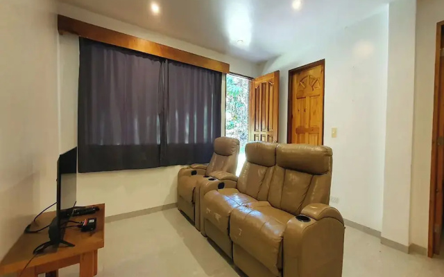 Pili Beach Resort Agmanic
