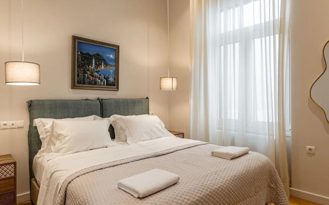 Kolonaki Chic Haven - A Downtown Retreat