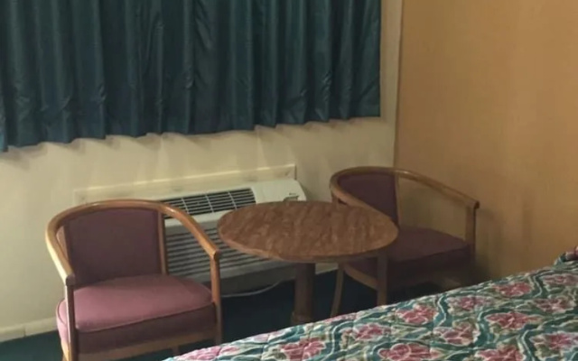 Deluxe Inn