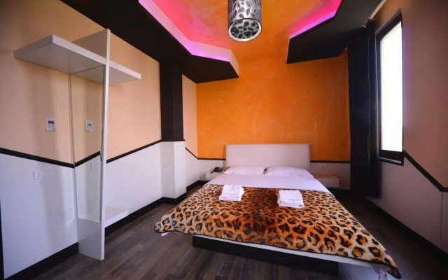 Lotus Hotel