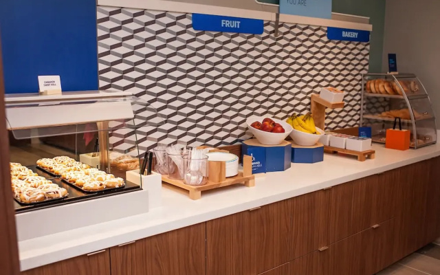 Holiday Inn Express And Suites- Birmingham North-Fultondale, an IHG Hotel