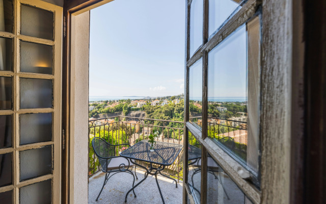 Chateau Le Cagnard