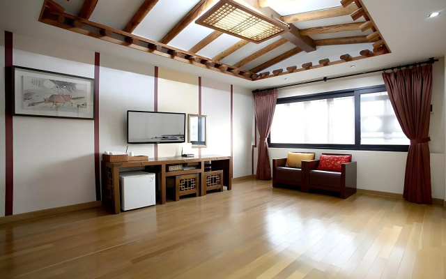 Jeonju Hanok Taejogung Hotel