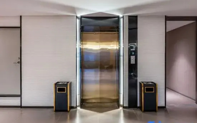 Homeinn Selected Hotel (Zhaotong Zhenxiong Yilian International Trade City)