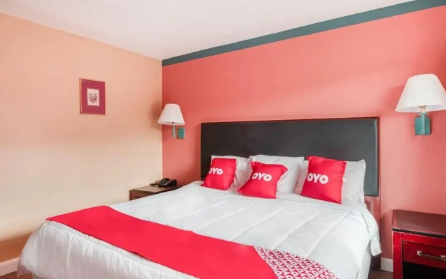 OYO Hotel Fayetteville S Eastern Blvd