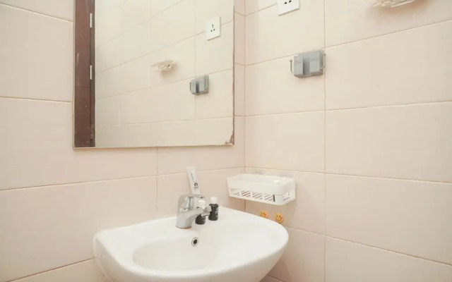 Simply Modern 1Br At Sky Terrace Apartment