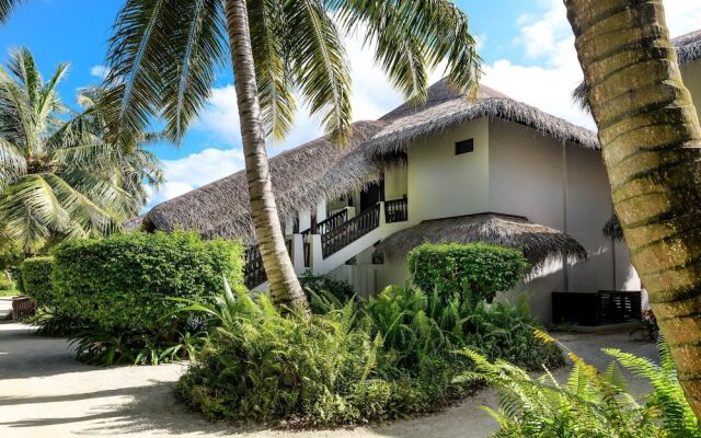 Отель Sheraton Maldives Full Moon Resort & Spa Мальдивы, Северный атолл Мале - отзывы, цены и фото номеров - забронировать отель Sheraton Maldives Full Moon Resort & Spa онлайн вид на фасад