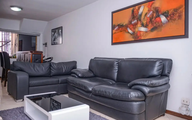 Poblado Brownstone