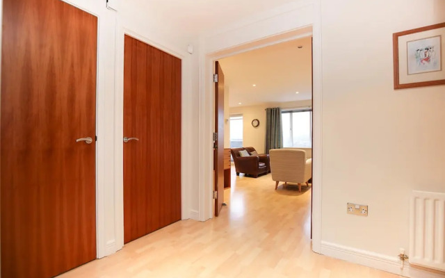2 Bed Sleeps 3 Newcastle Quayside Views