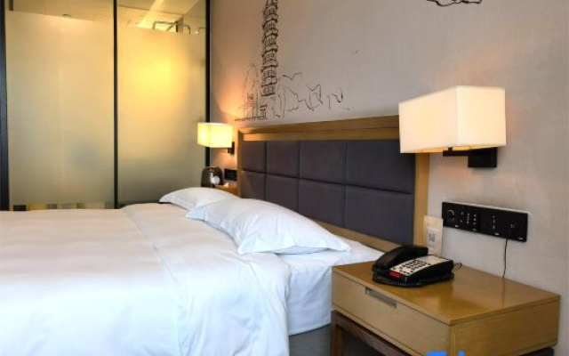 Huayue Hotel