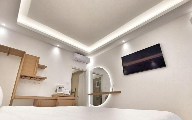 DelMar Suites Syros