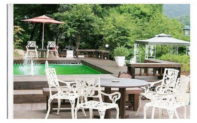 Yangpyeong Island in Forest Pension
