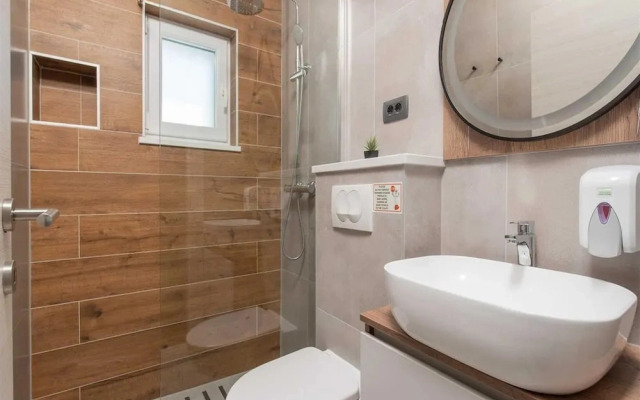 Stylish Villa in Lovrec With Sauna