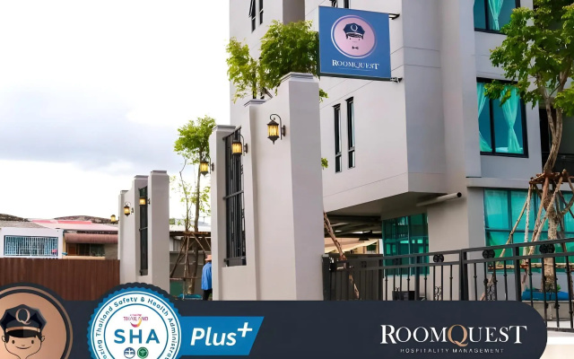 RQ Bangkok Sukhumvit 107 by Collection O