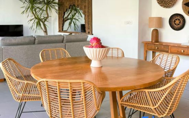 Villa 3BR Canggu 5 Mins to Berawa Beach and FINNS