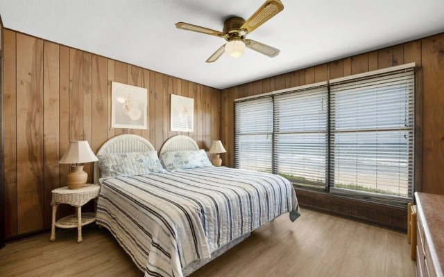 Ocean's Edge by Distinctive Beach Rentals