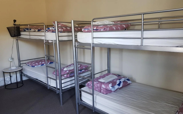Dorset House Backpackers / Dorset Apartments
