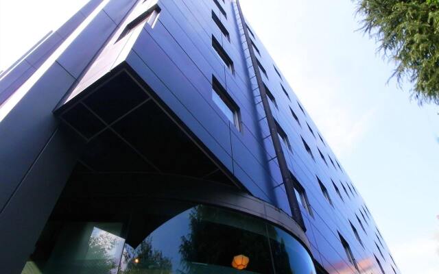 Nishi Shinjuku Hotel MyStays вид на фасад