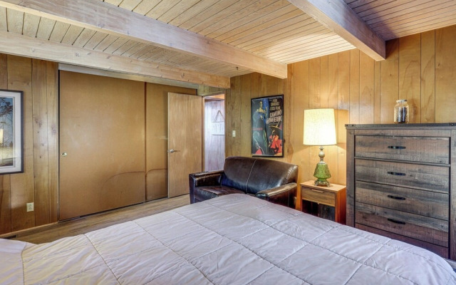 Running Springs Retreat: Ski, Hike & Relax!