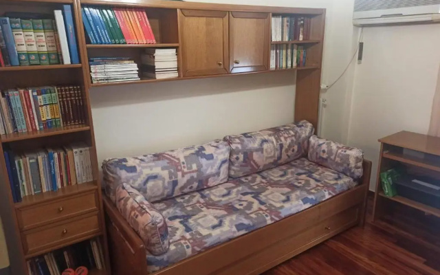 Comfortable apartment 100m from the sea