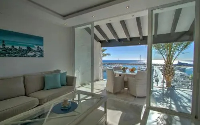 Exclusive Duplex Penthouse in Puerto Banus