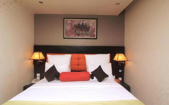 Oakspring Hotel & Luxury Suites