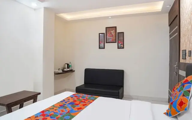 Fabhotel Jalsa Dlx