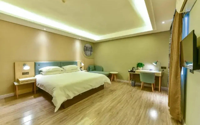 Homeinn · neo (Guilin High-Speed North Railway Station)