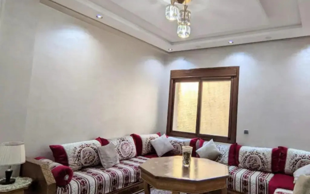Classic and Comfy Apartment.Steps to Sea.Tarmway