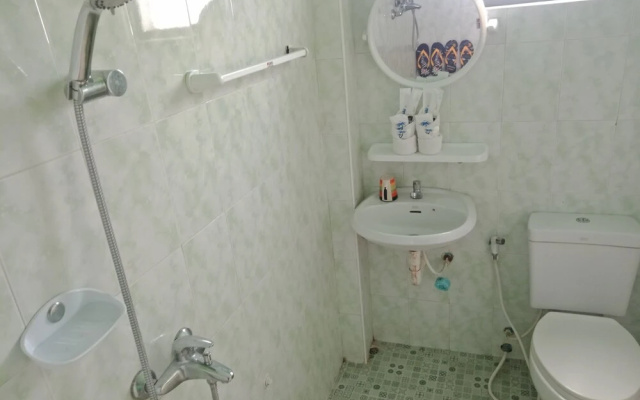 Nay Chi Linn Hotel