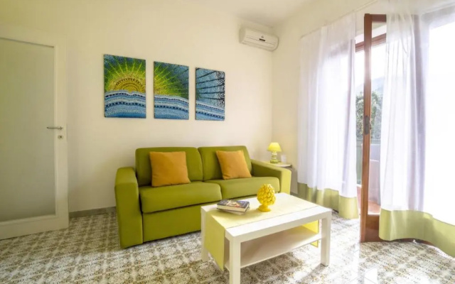 Sunny Flat