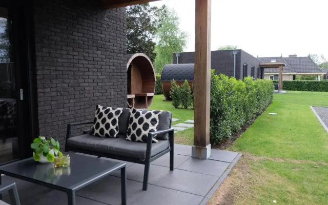 The White Oak - Luxe 4 persoons bungalow met prive sauna