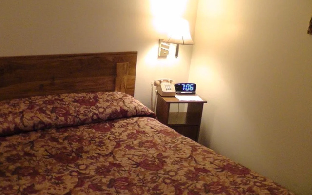 Motel 95 and Campground