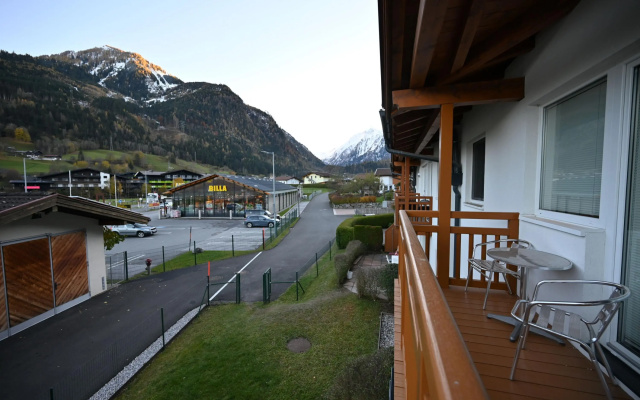 Appartement Tauernblick Top 6 Kaprun by Four Seasons Apartments