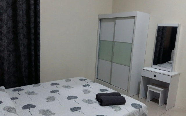 Rest Inn Mutiara at Homestay Gemas