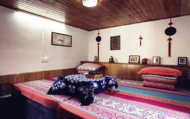 Flinstones Guest House