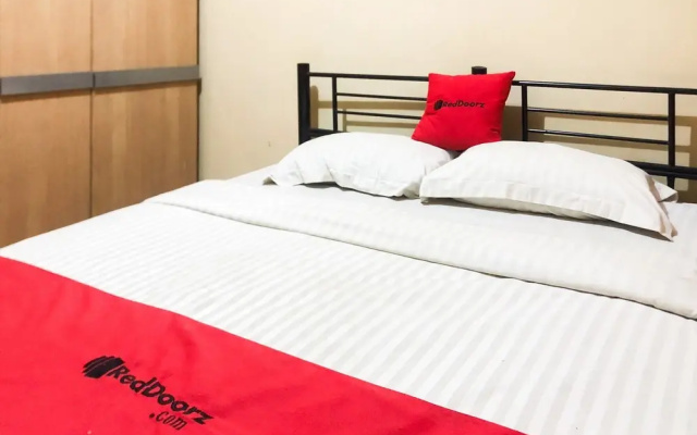 RedDoorz near RS Siloam Karawaci