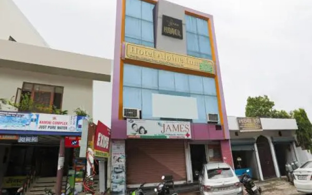 OYO Flagship 29682 Hotel Alpine Inn