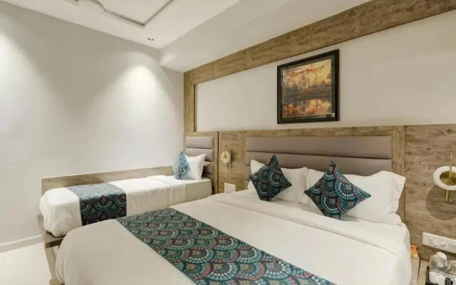 Hotel Sparsh Town