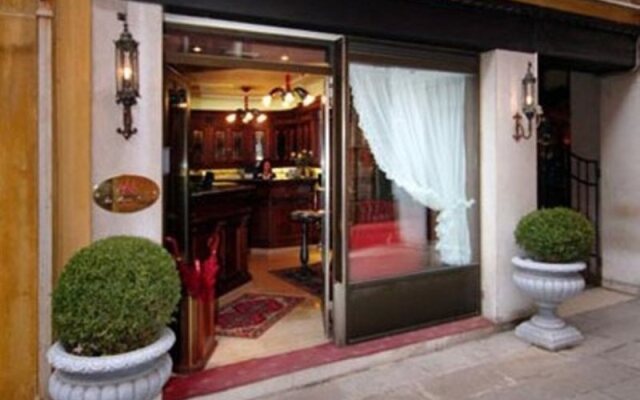 Отель San Marco Palace вид на фасад