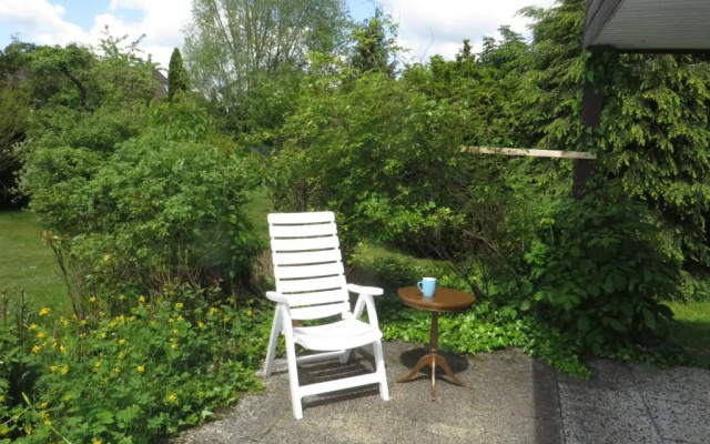 Entire house, quiet city location, garden, parking
