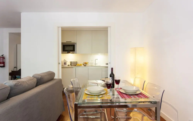 Belem Apartment with Private Parking