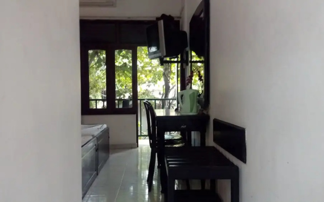 Sarathchandra Tourist Guest House