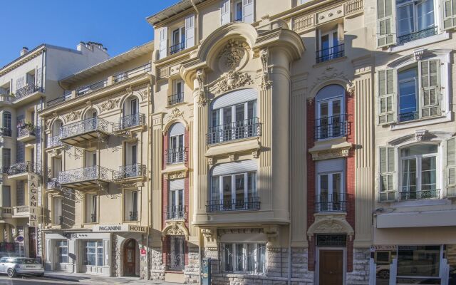 Hotel Paganini вид на фасад