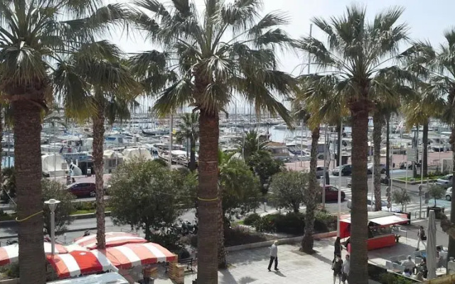 Bandol Amazing Flat
