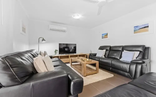 Charming 3-bed Home On Sunshine Coast