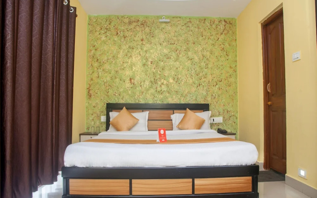 OYO 10673 Time Palace Residency